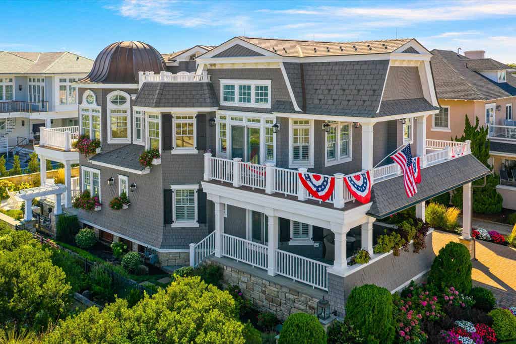 Photo of 25 100th ST, Stone Harbor, NJ 08247 (MLS # 262336)