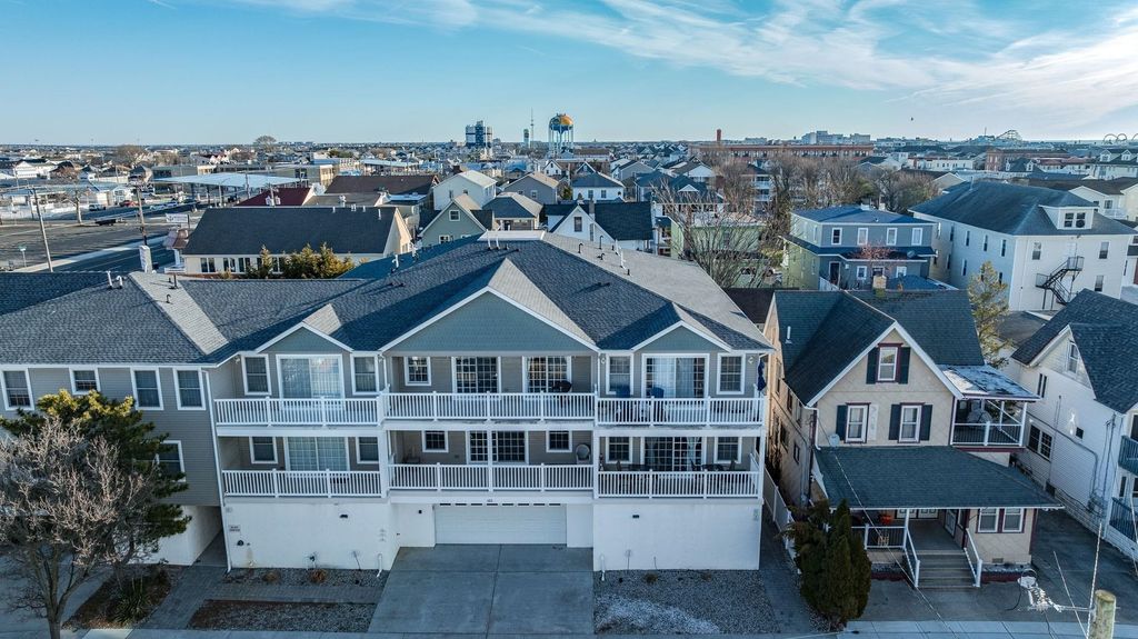 Photo of 109 E Taylor Avenue #E (Front), Wildwood, NJ 08260 (MLS # 260448)