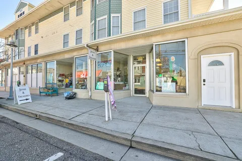 MLS: 220645