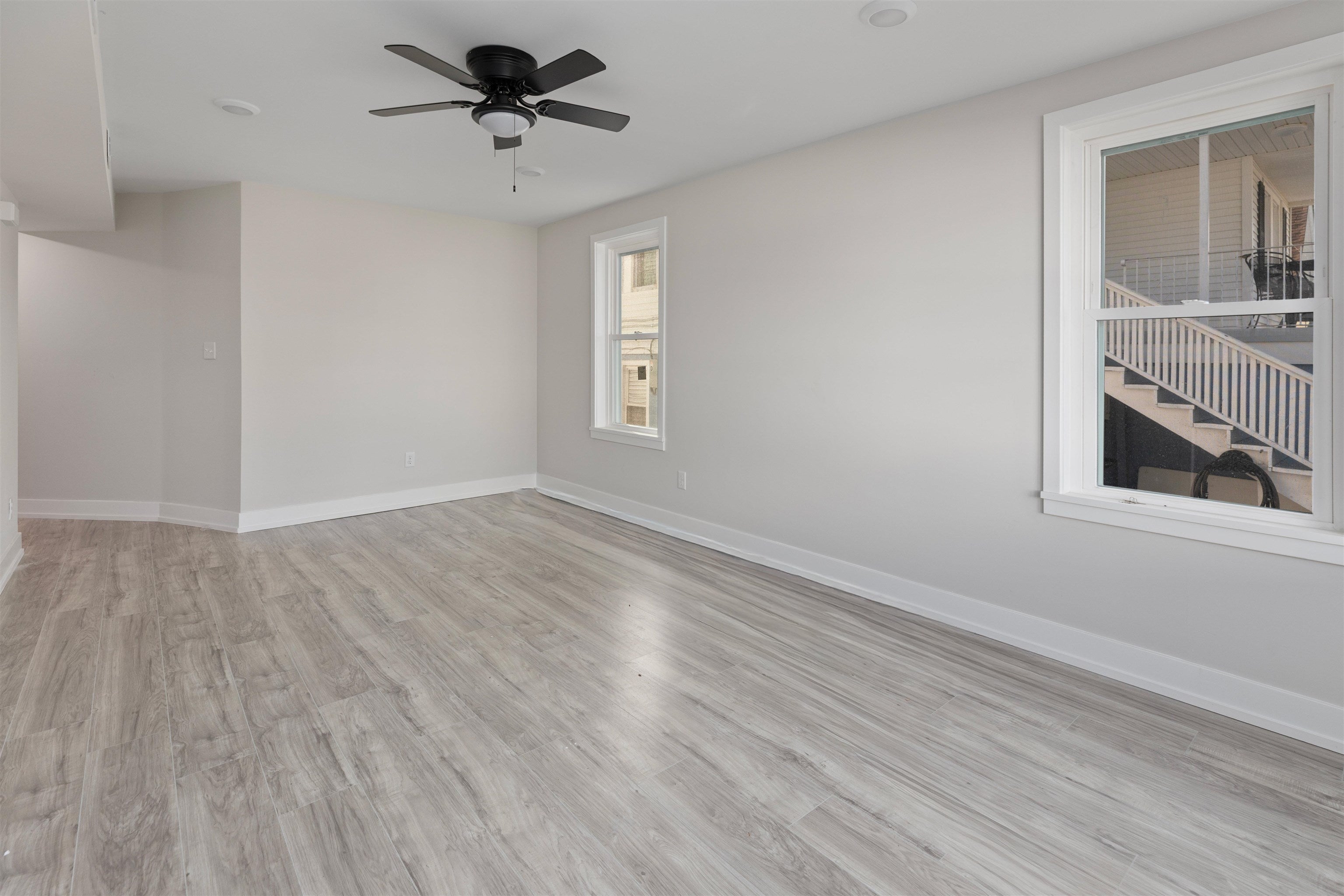 148 E Hildreth Avenue 1 West