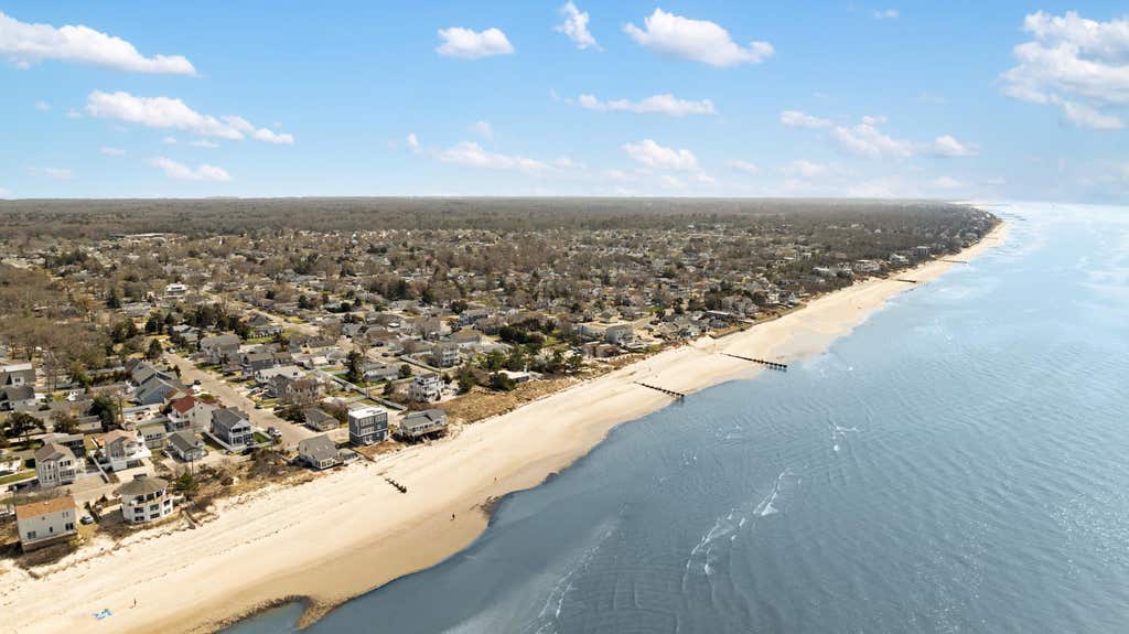 Photo of 7 Beach Avenue, Villas, NJ 08251 (MLS # 260798)