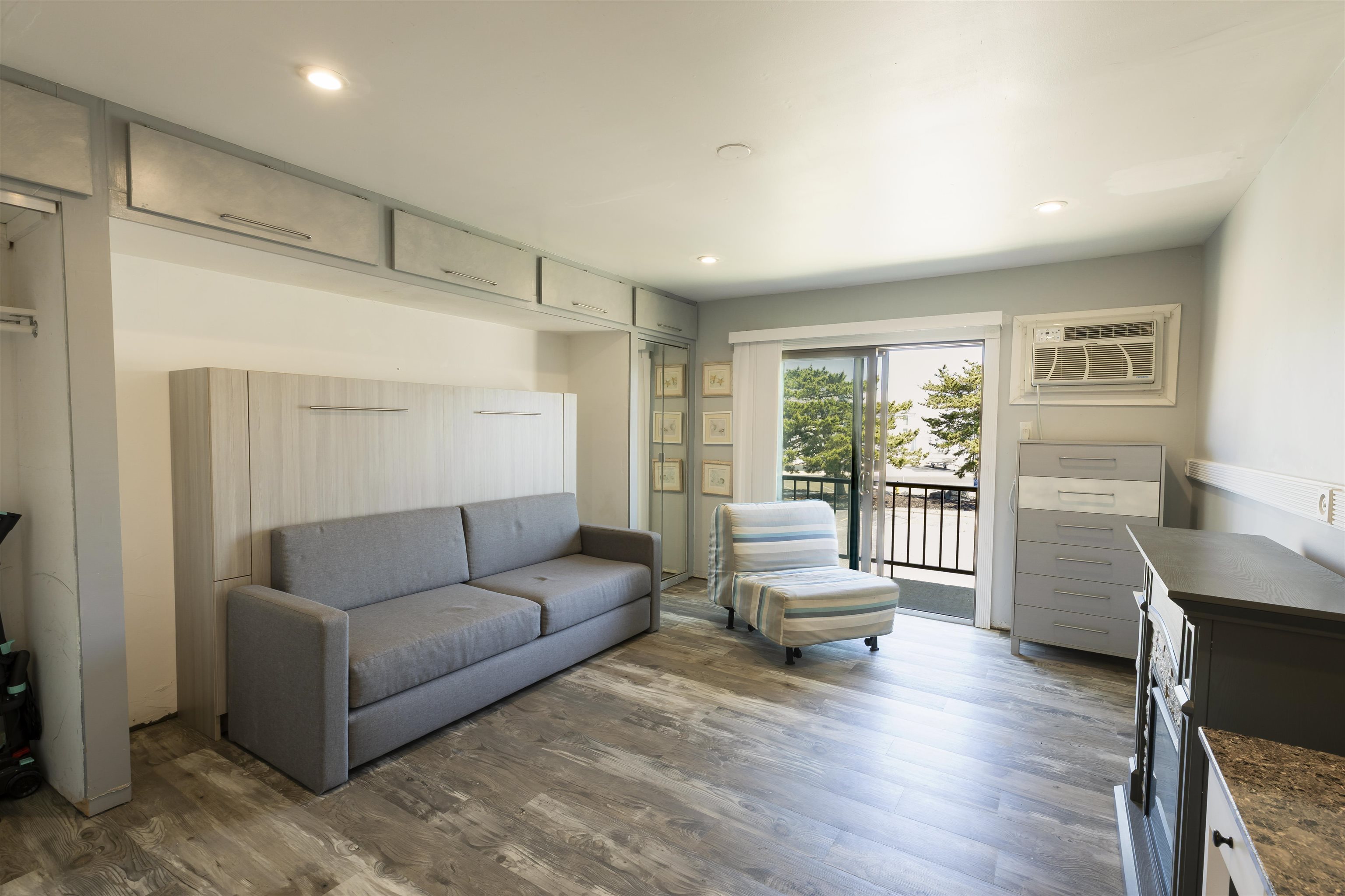 725 Allen Dr 234B