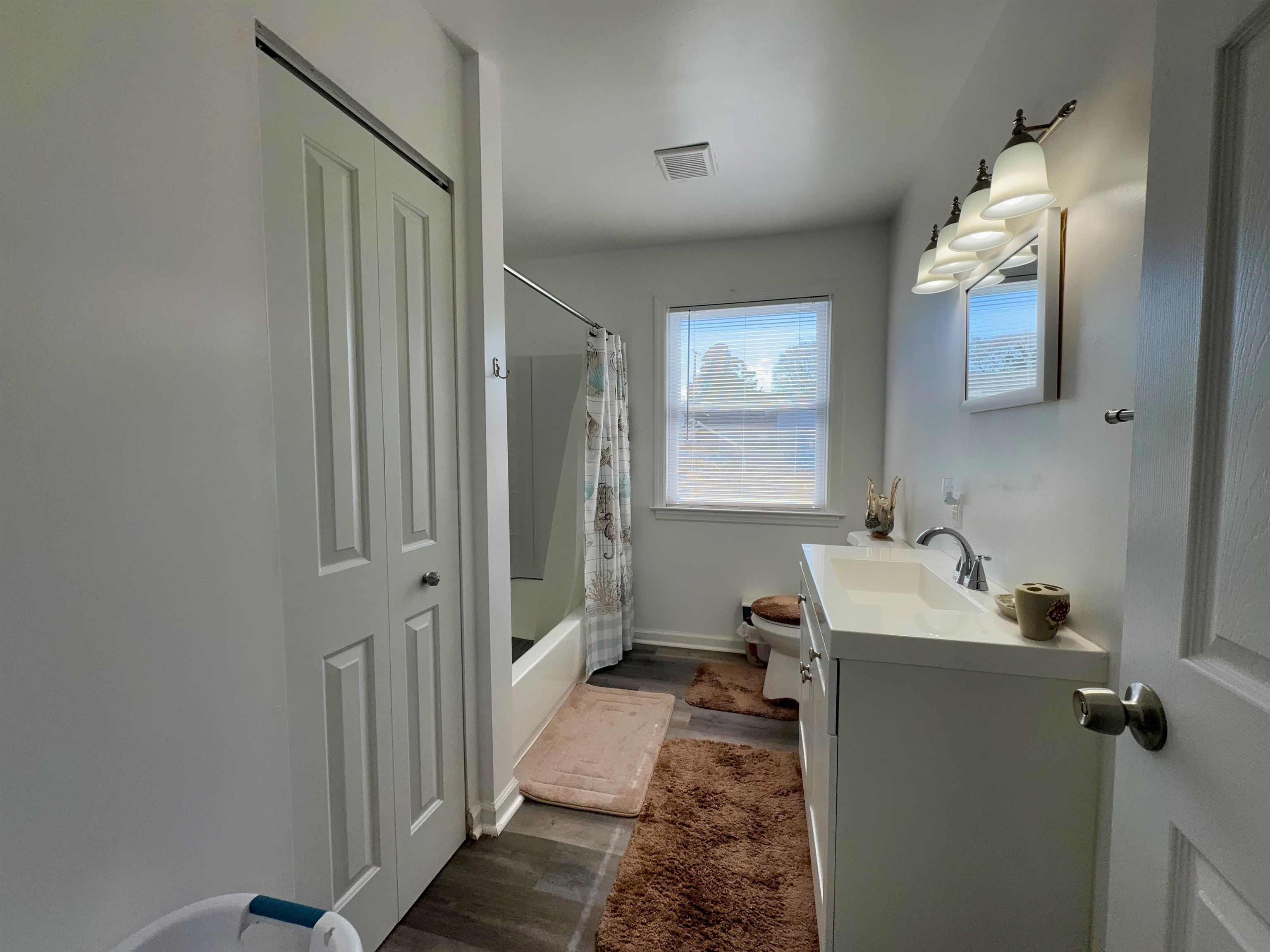 136 E Delaware Parkway, Villas, New Jersey image 16