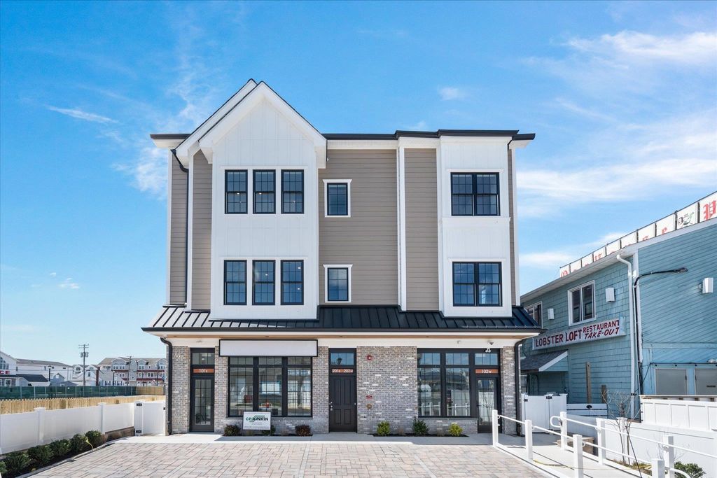 Photo of 310 42nd Place #201E, Sea Isle City, NJ 08243 (MLS # 260679)