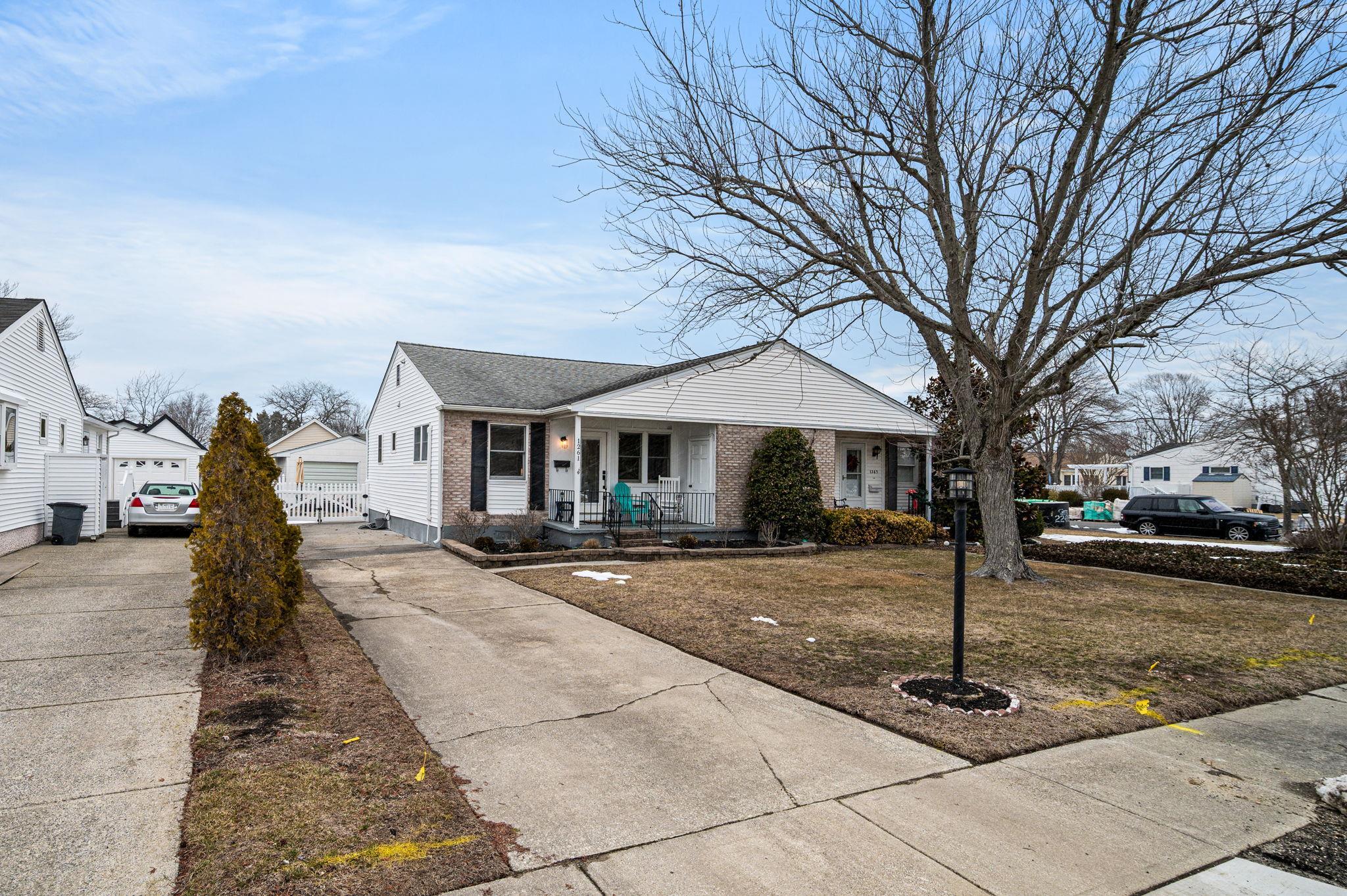1261 Illinois Avenue
