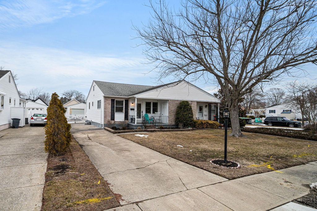Photo of 1261 Illinois Avenue, Cape May, NJ 08204 (MLS # 260531)