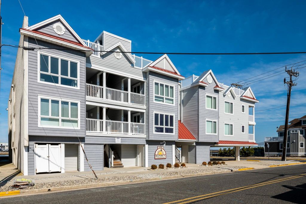 Photo of 9501 Sunset Drive #6, Stone Harbor, NJ 08247 (MLS # 260854)