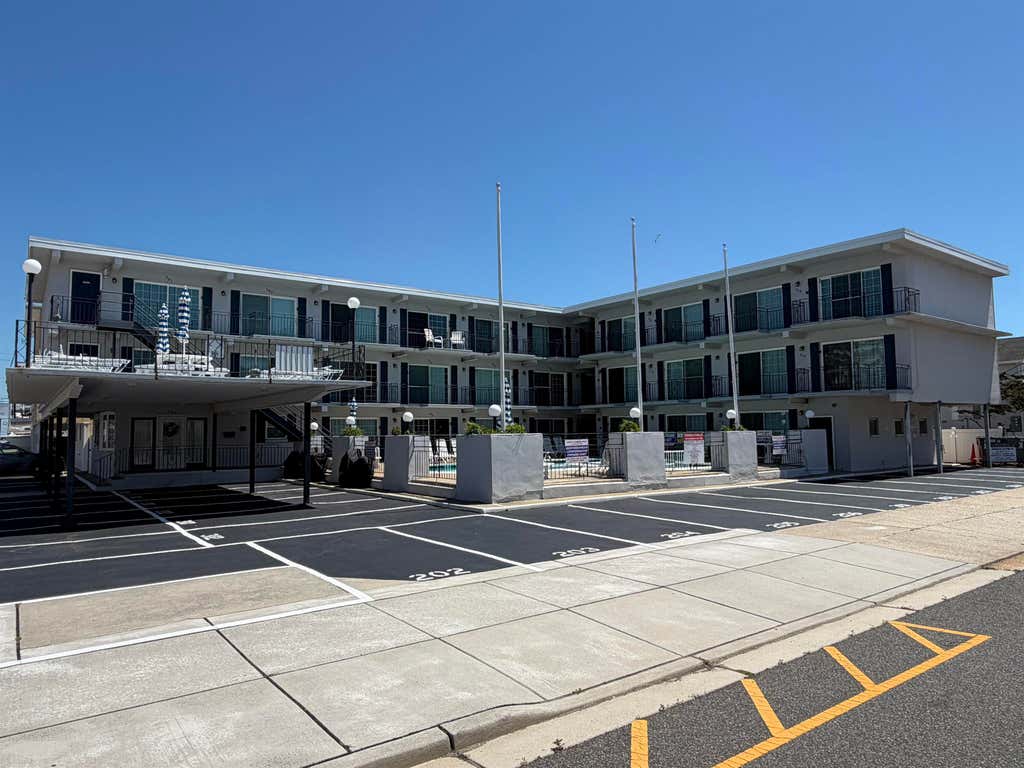 Photo of 405 Ocean Avenue #304, North Wildwood, NJ 08260 (MLS # 261024)
