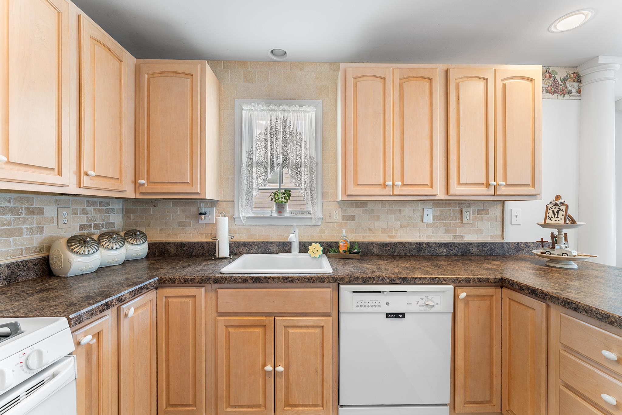 8 Neptune Avenue, West Wildwood, New Jersey image 8