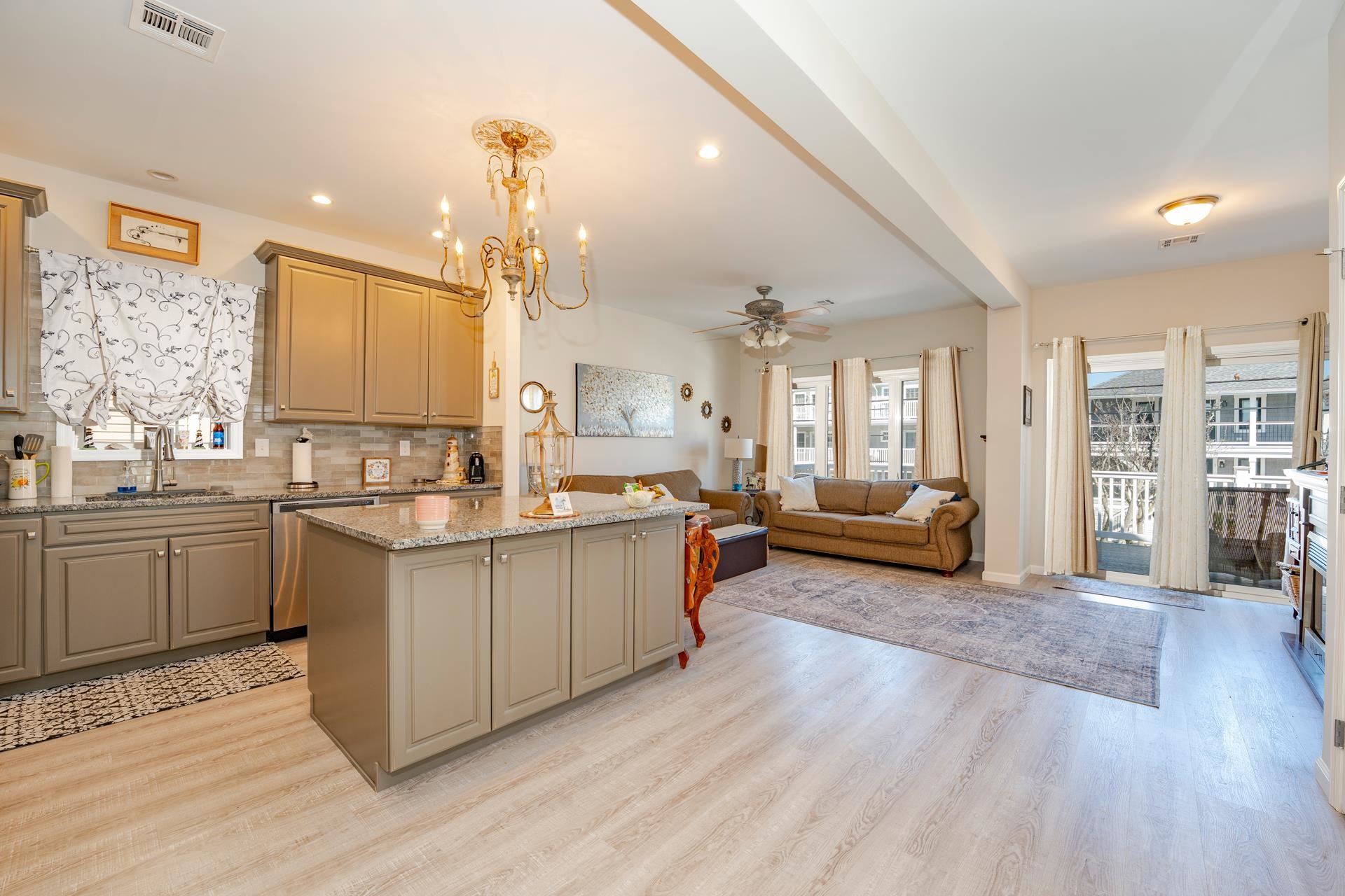 132 E Hand Avenue, Wildwood, New Jersey image 20