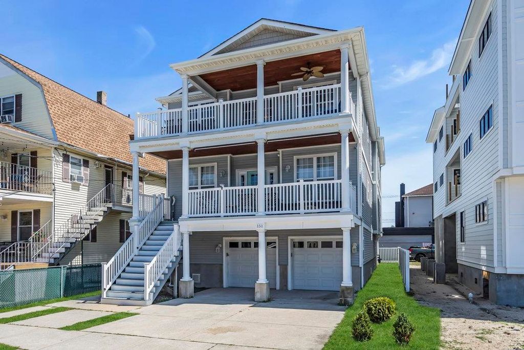 Photo of 151 E Leaming Avenue #200, Wildwood, NJ 08260 (MLS # 252524)