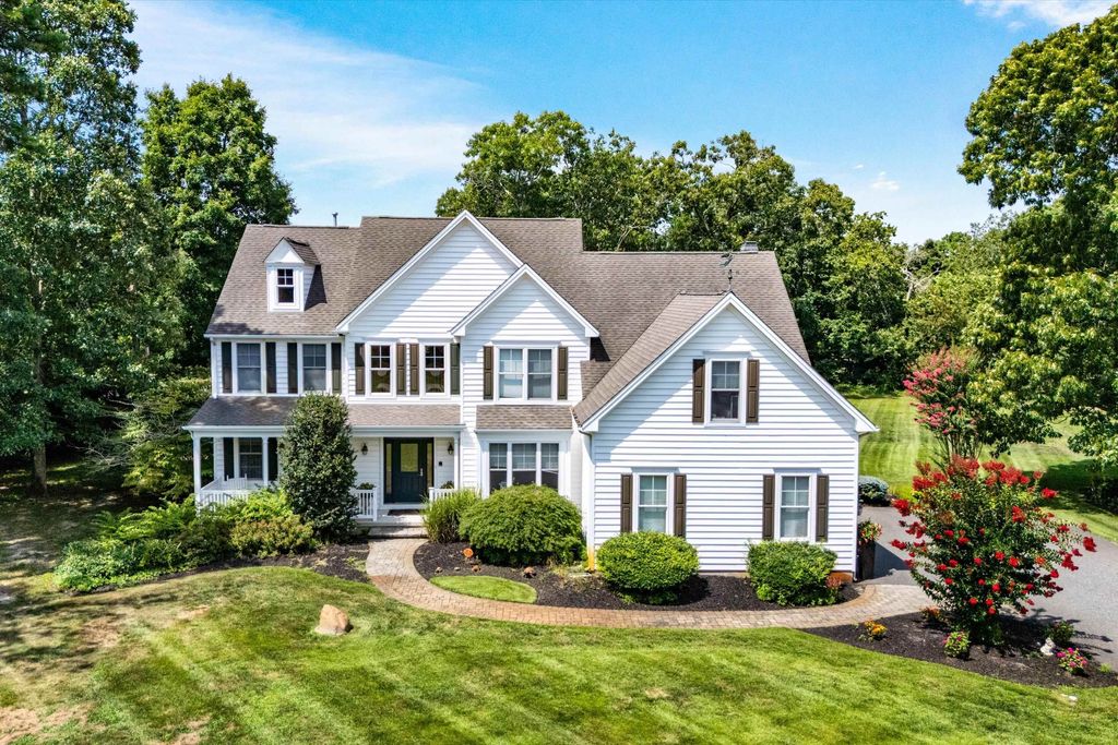 Photo of 28 Pinewood Court, Cape May Court House, NJ 08210 (MLS # 253281)