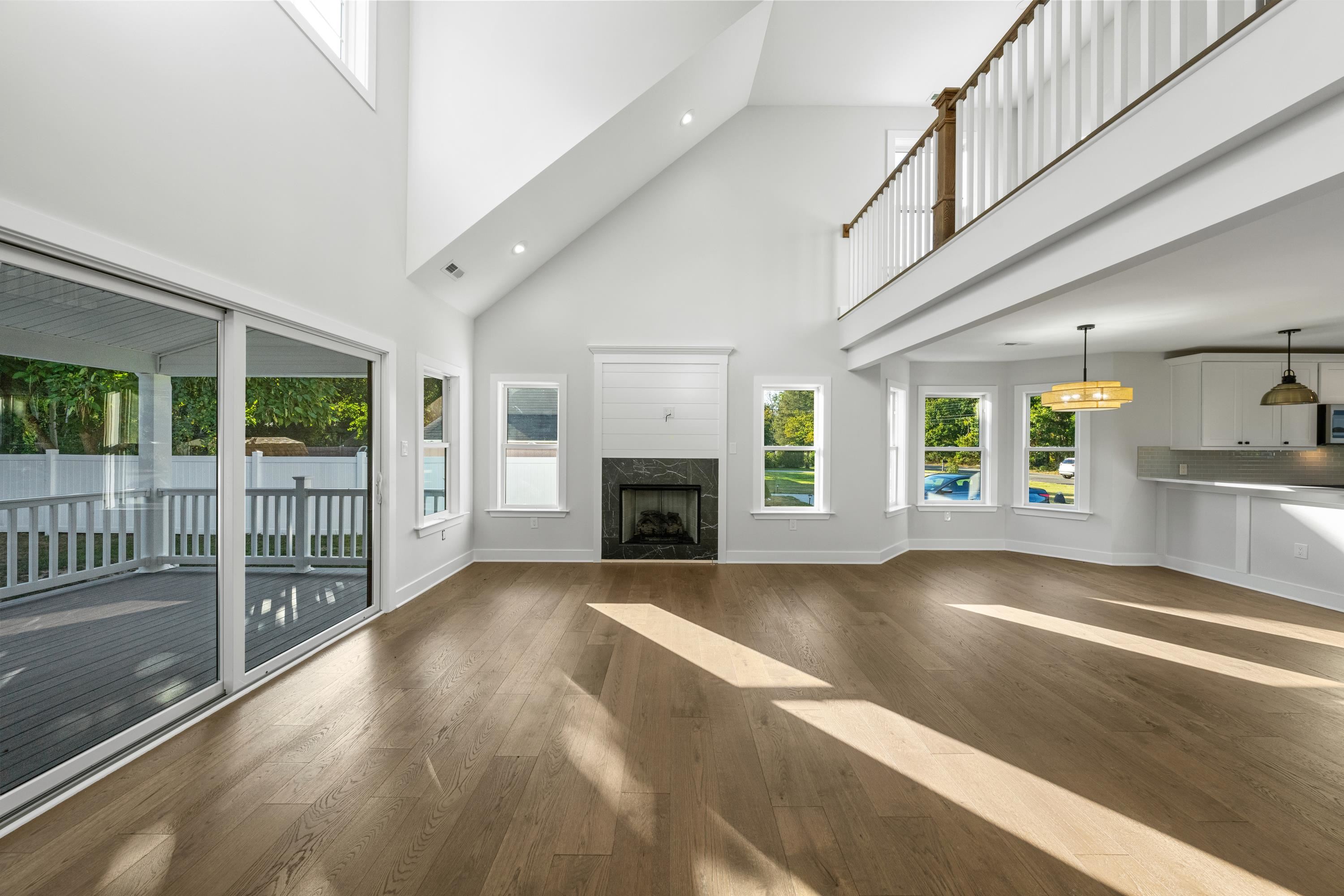 209 W Pacific Avenue A (West)