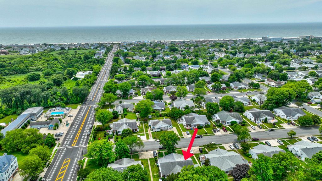 Photo of 1351 D Illinois Avenue, Cape May, NJ 08204 (MLS # 260307)