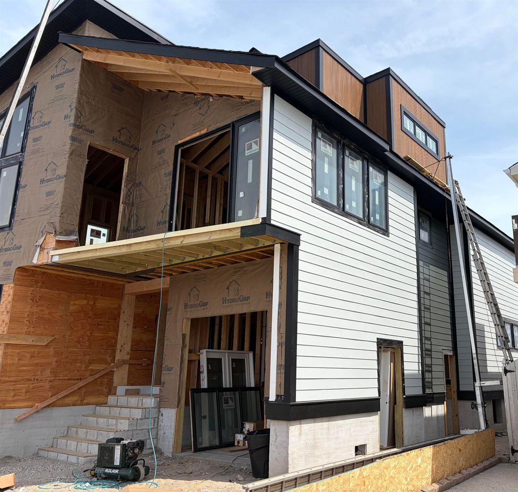 Photo of 7803 Seaview Avenue, Wildwood Crest, NJ 08260 (MLS # 261122)