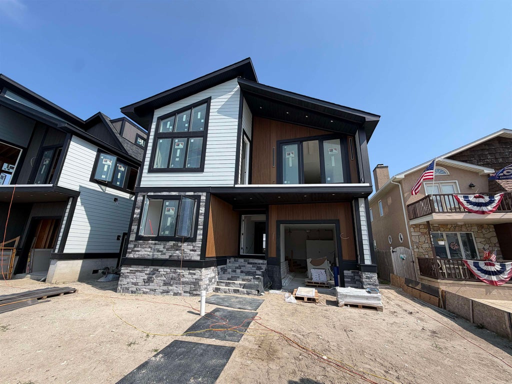 Photo of 7803 Seaview Avenue, Wildwood Crest, NJ 08260 (MLS # 261122)