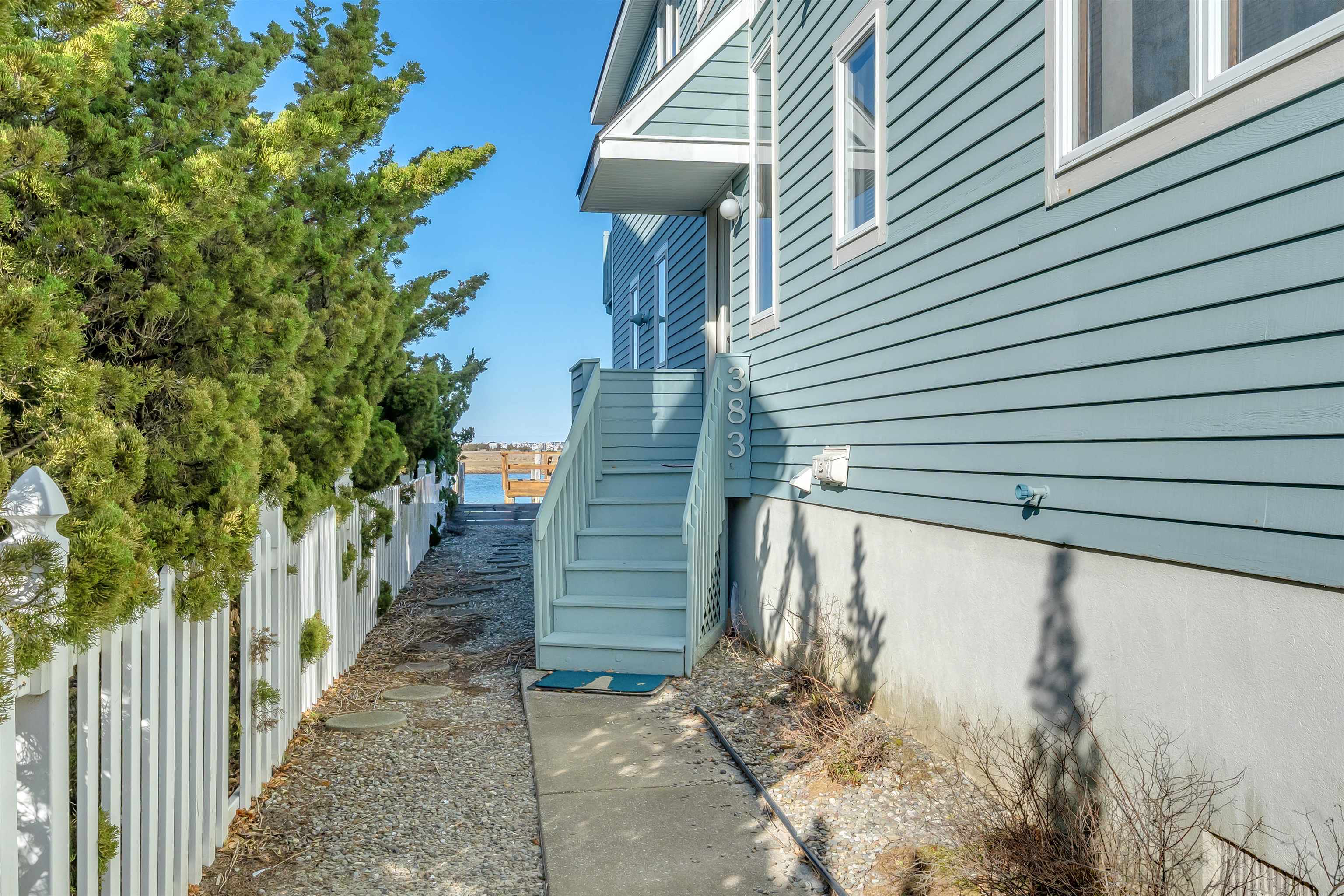 383 39th Street West