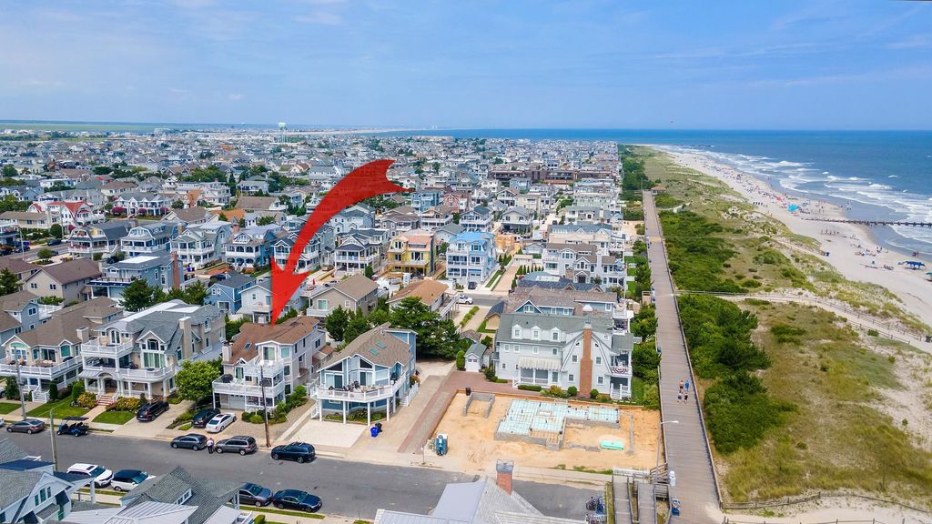 Photo of 53 E 25th Street, Avalon, NJ 08202 (MLS # 252926)