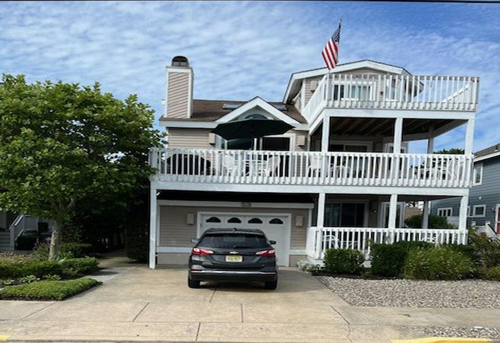 Photo of 53 E 25th Street, Avalon, NJ 08202 (MLS # 252926)