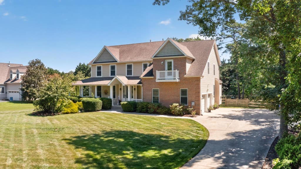 Photo of 8 Galloping Way, Cape May Court House, NJ 08210 (MLS # 262374)