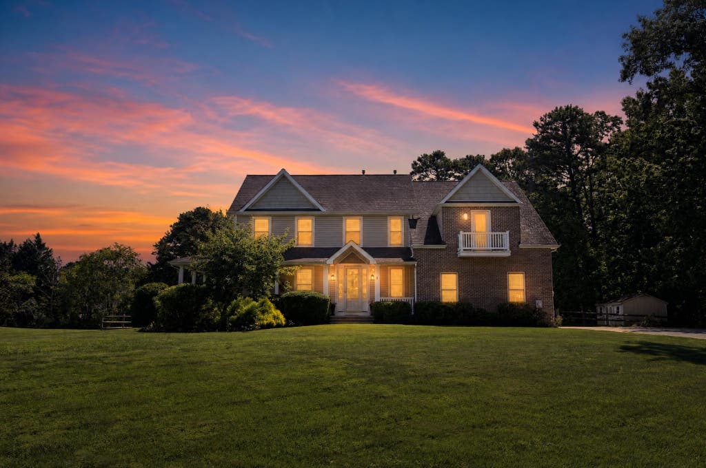 Photo of 8 Galloping Way, Cape May Court House, NJ 08210 (MLS # 262374)
