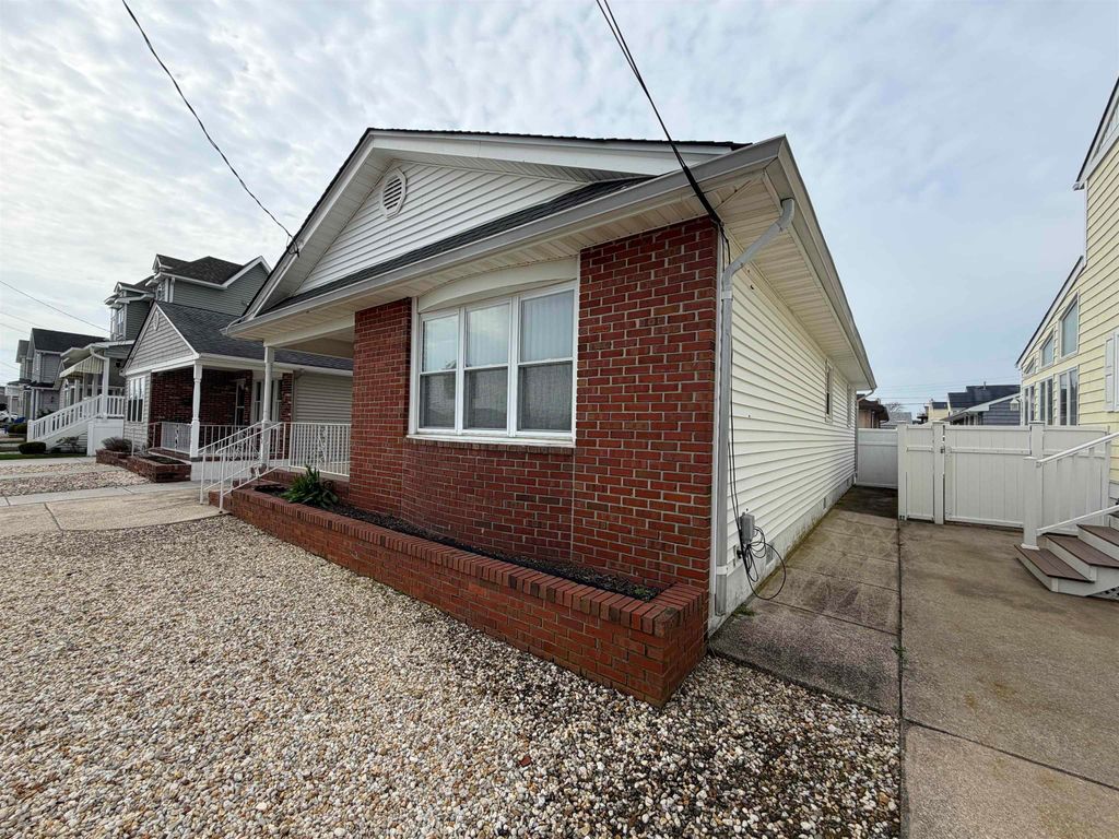 Photo of 110 E Washington Avenue, Wildwood Crest, NJ 08260 (MLS # 260972)