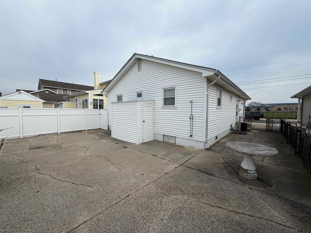 Photo of 110 E Washington Avenue, Wildwood Crest, NJ 08260 (MLS # 260972)