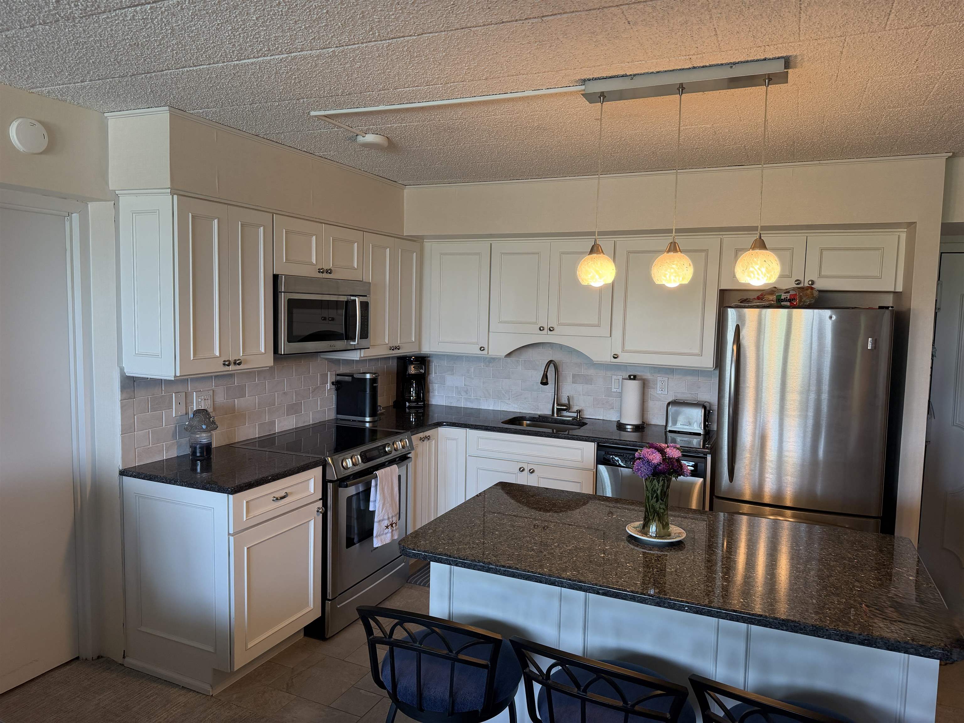 66 E 20th Street 203