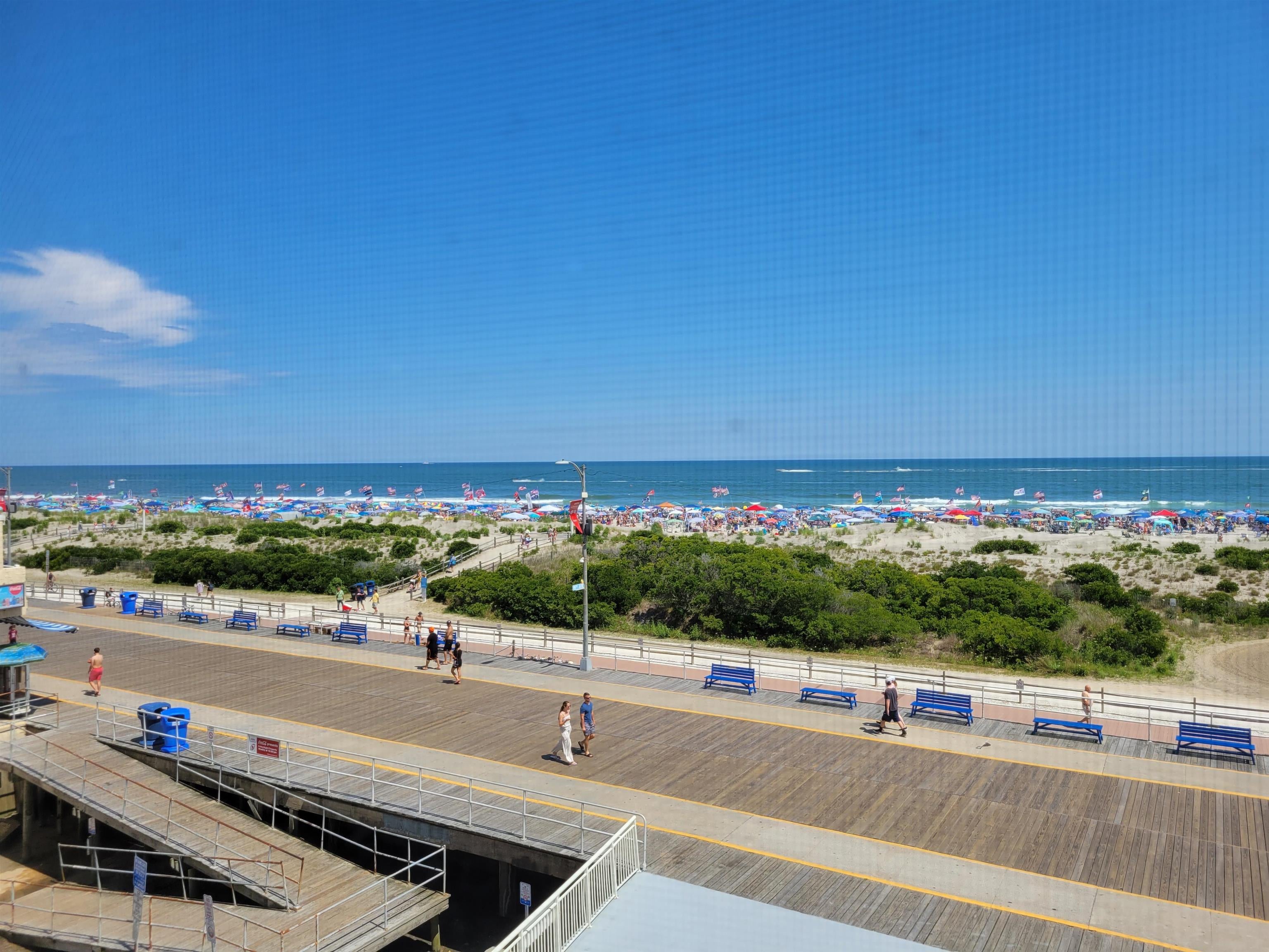 1900 Boardwalk 104