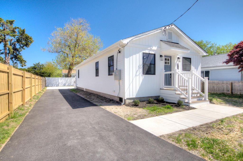 Photo of 205 W Atlantic Avenue, Villas, NJ 08251 (MLS # 261051)