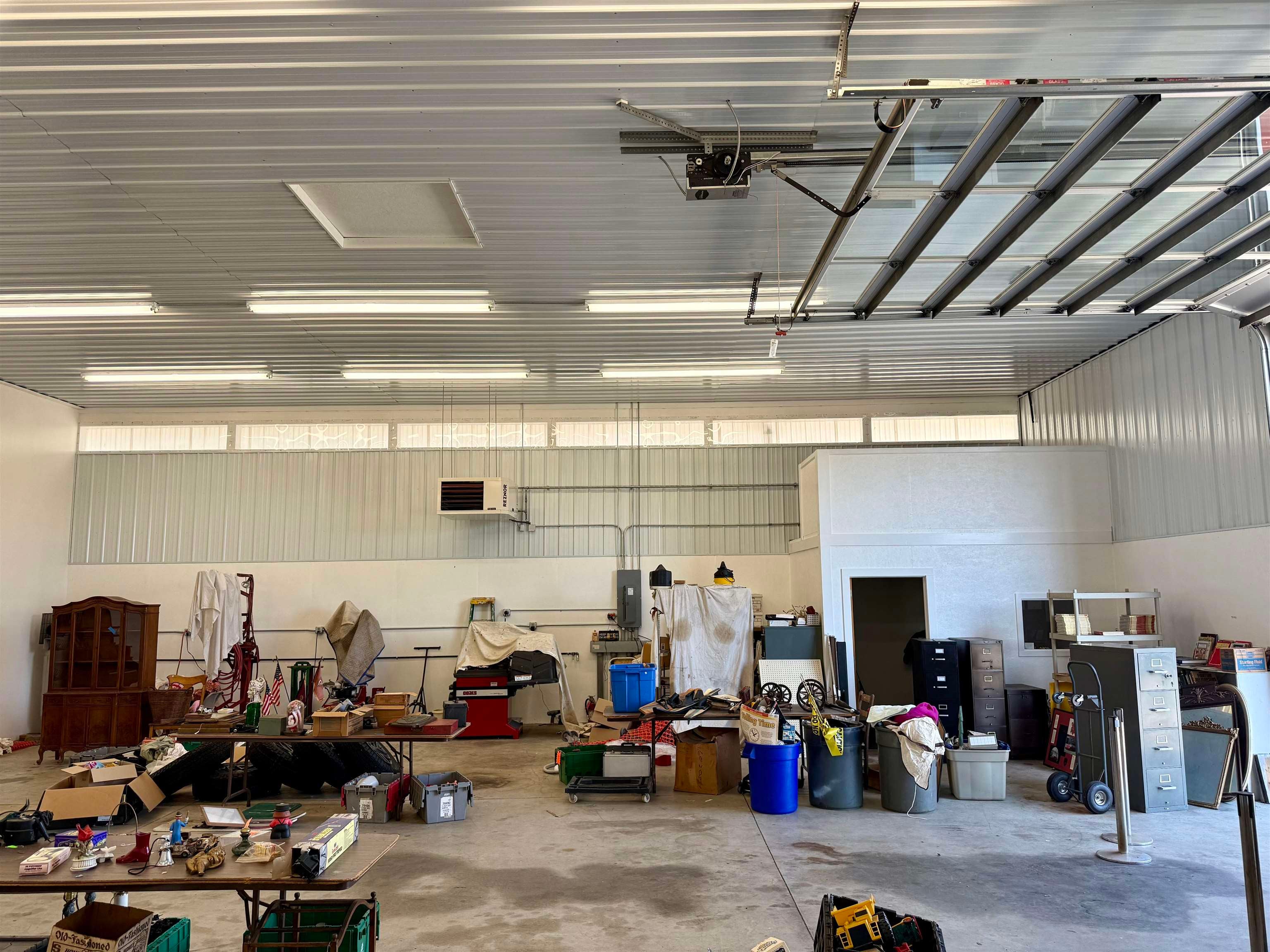 1605 N Route 9
