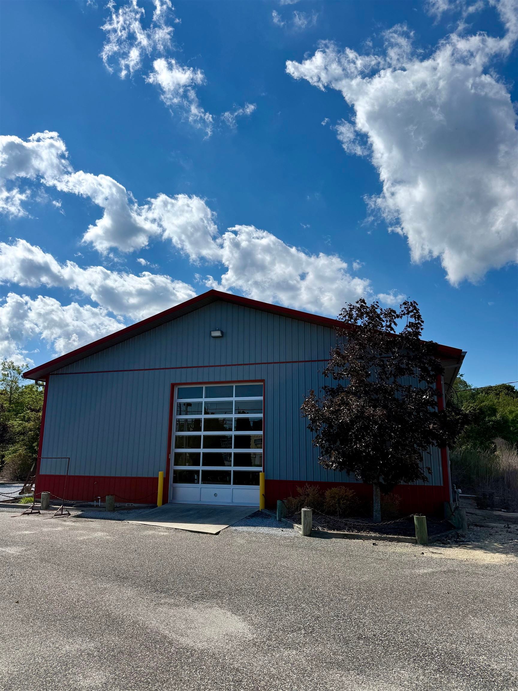 1605 N Route 9
