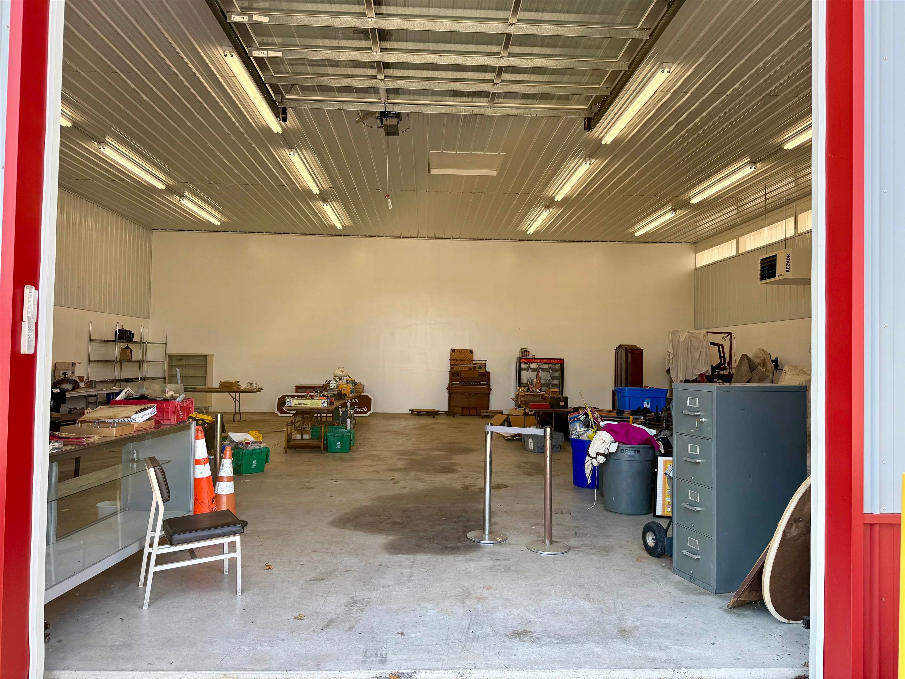 1605 N Route 9