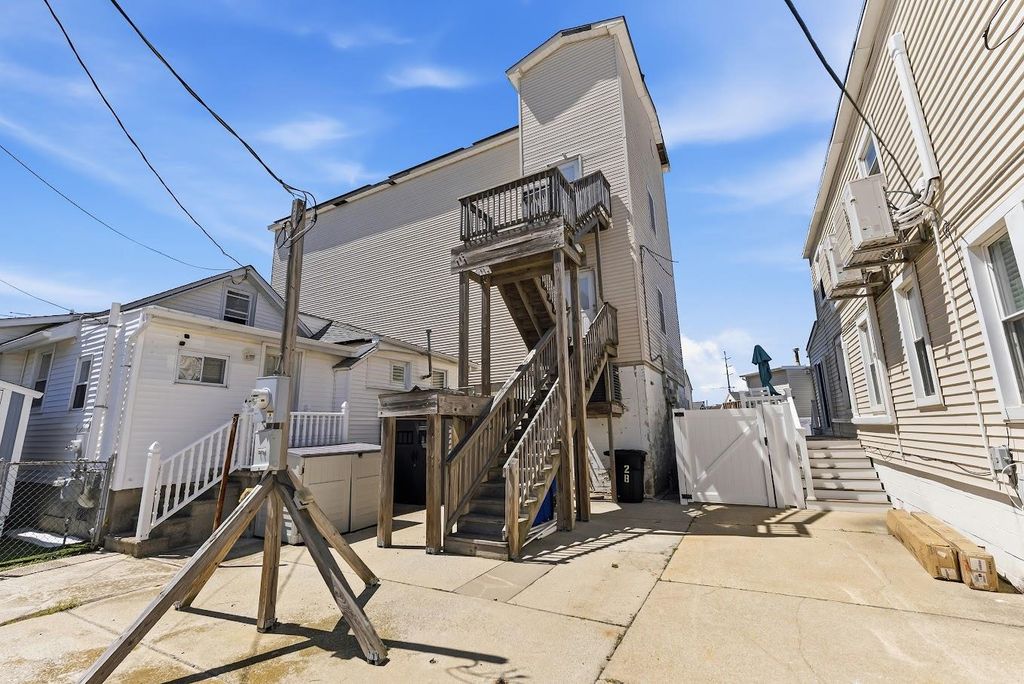 Photo of 753 W Glenwood Ave AVE, West Wildwood, NJ 08260 (MLS # 261240)