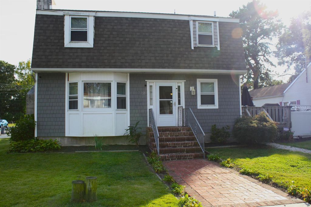 Photo of 222 E Weber Avenue, Villas, NJ 08251 (MLS # 252749)