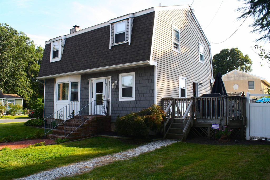 Photo of 222 E Weber Avenue, Villas, NJ 08251 (MLS # 252749)