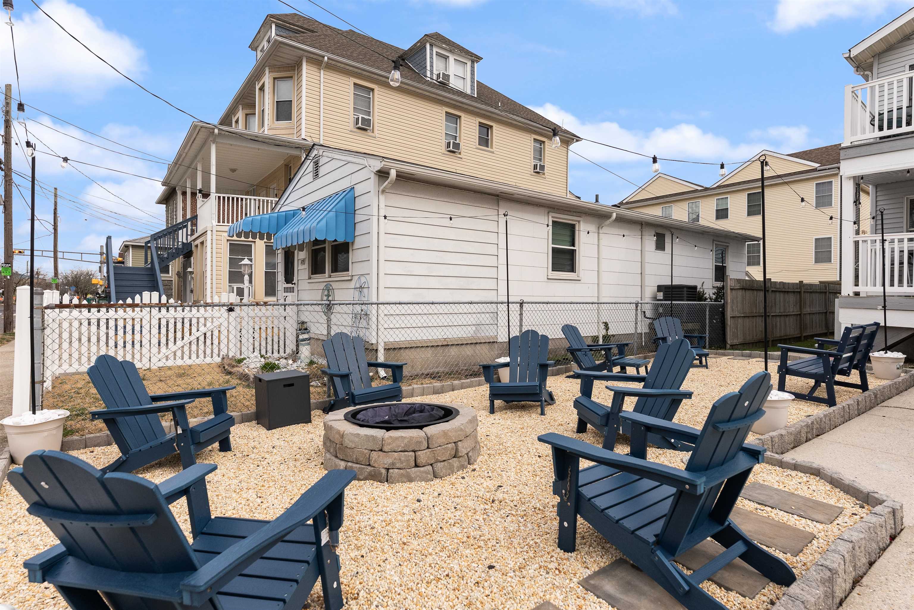 111 E Magnolia Avenue C