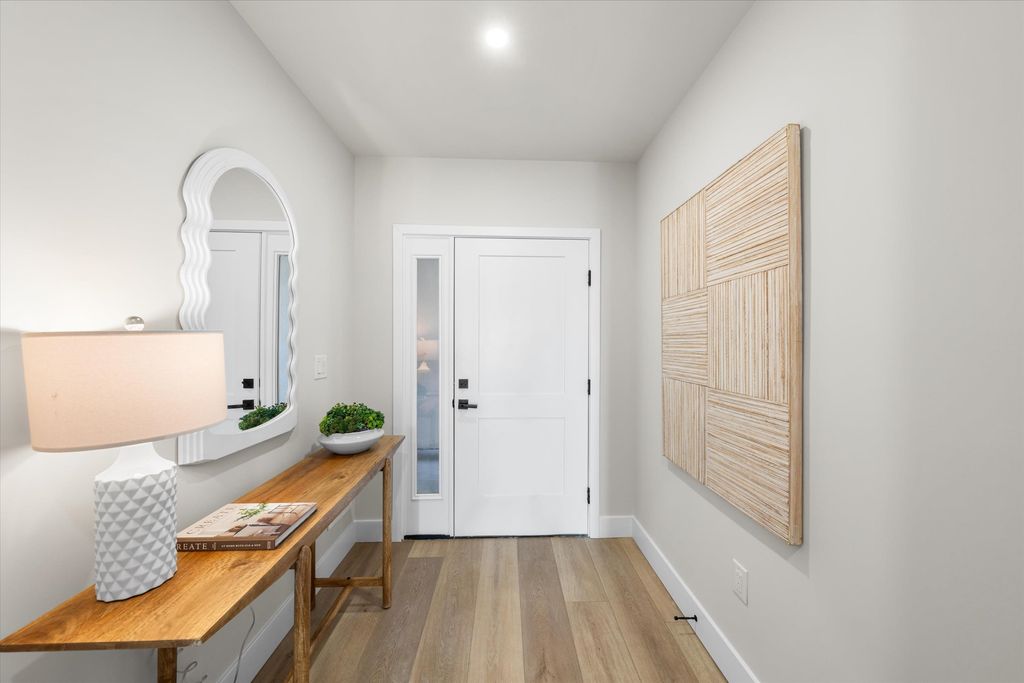 Photo of 323 E Oak Avenue #201, Wildwood, NJ 08260 (MLS # 260396)