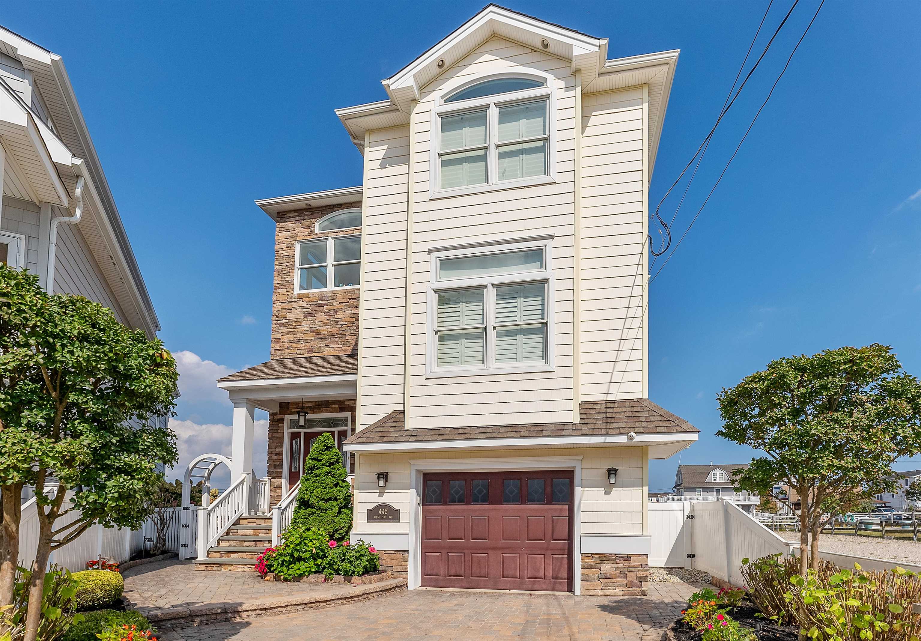 445 W Pine Avenue, Wildwood, New Jersey image 1