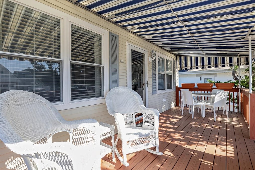 Photo of 411 W Cresse Avenue, Wildwood, NJ 08260 (MLS # 263127)