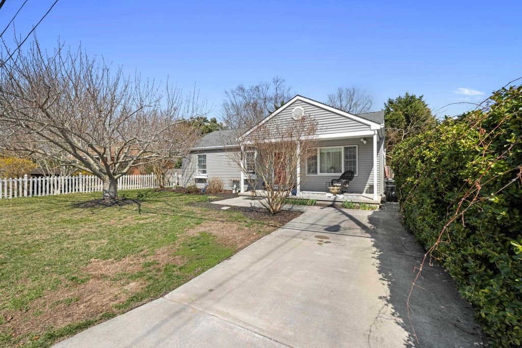 Photo of 913 Main Street, Erma, NJ 08204 (MLS # 260824)