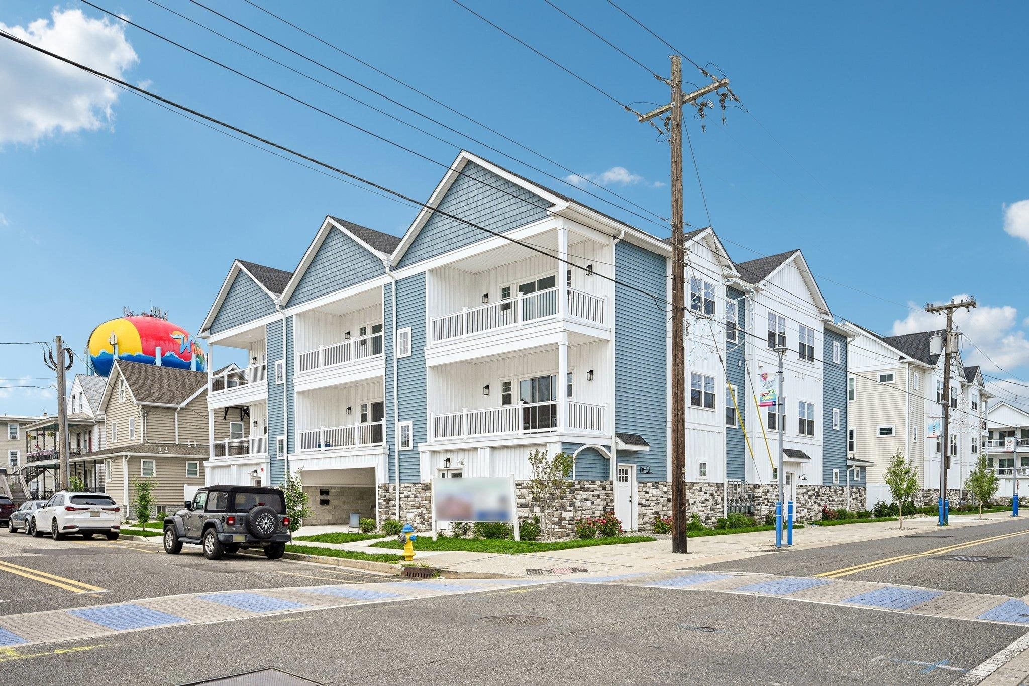 157 E Spicer Avenue 211