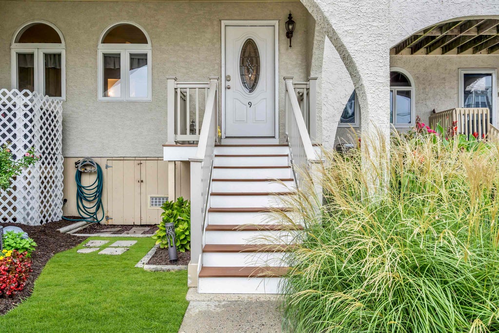 Photo of 9 W 6th Street ST #9, Ocean City, NJ 08226 (MLS # 262520)