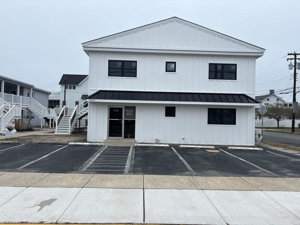 Photo of 3901 Third Avenue #2C, Stone Harbor, NJ 08247 (MLS # 260895)
