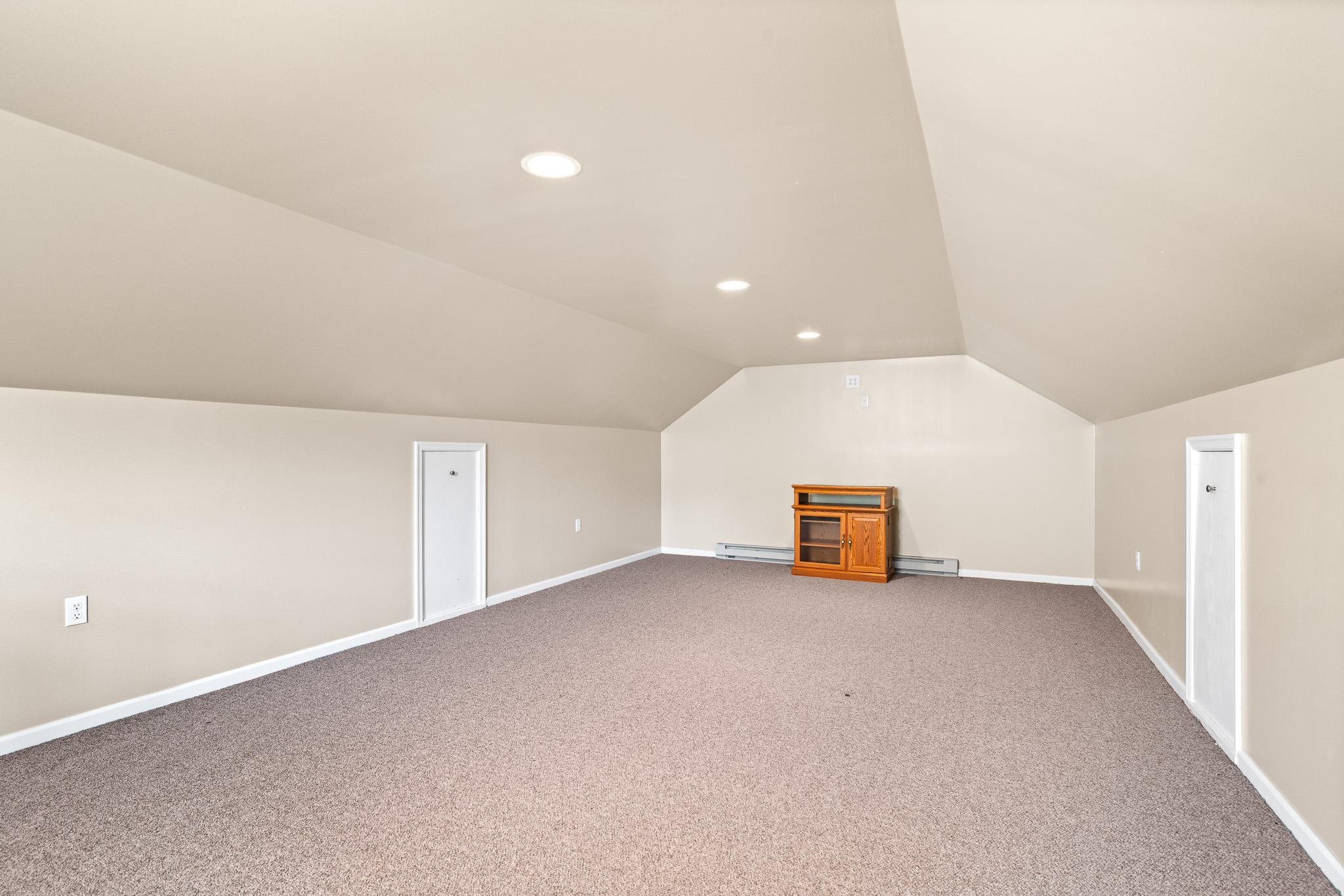 Petersburg, New Jersey 08270, United States, 4 Bedrooms Bedrooms, ,2 BathroomsBathrooms,Residential,Active,220367