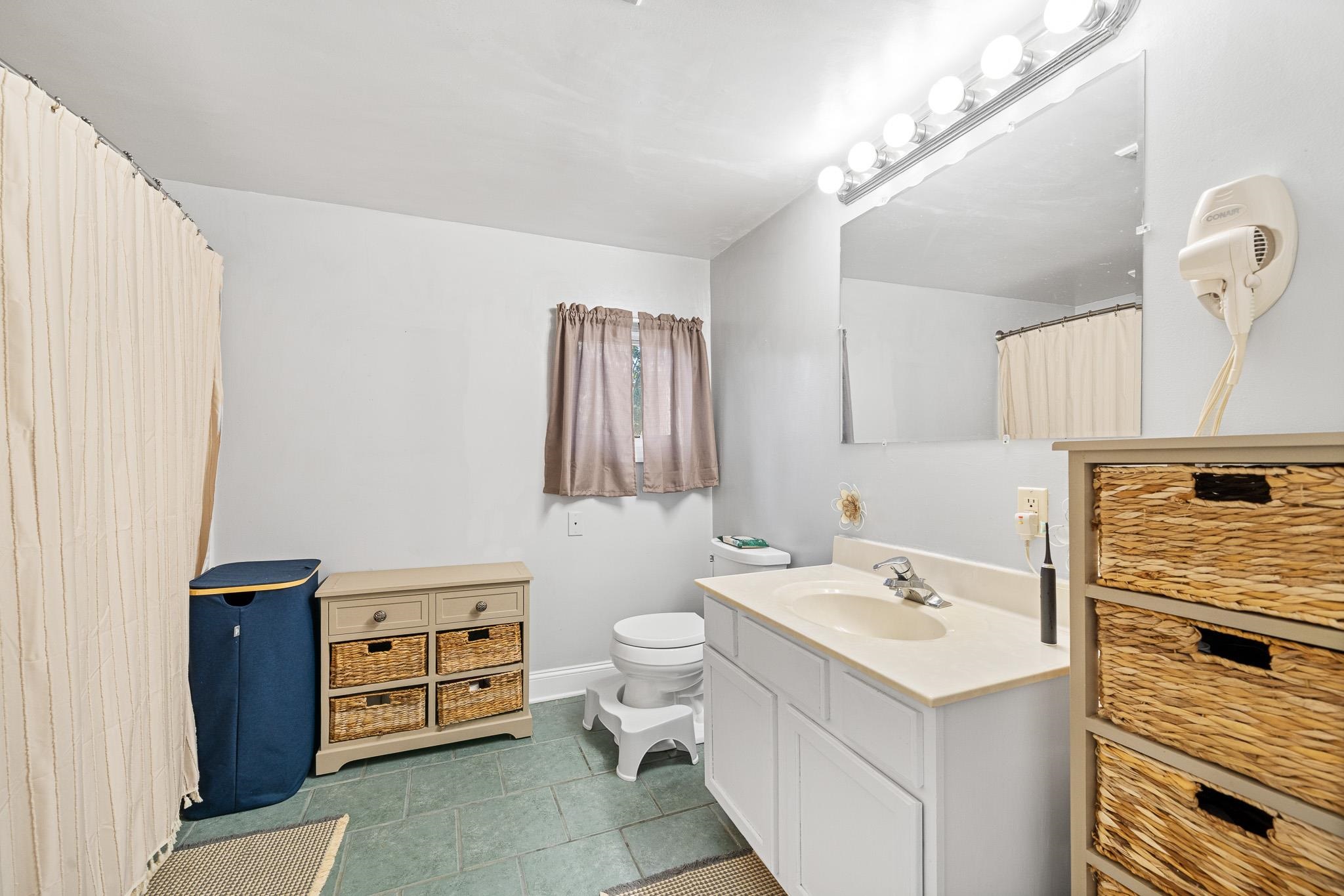 Petersburg, New Jersey 08270, United States, 4 Bedrooms Bedrooms, ,2 BathroomsBathrooms,Residential,Active,220367