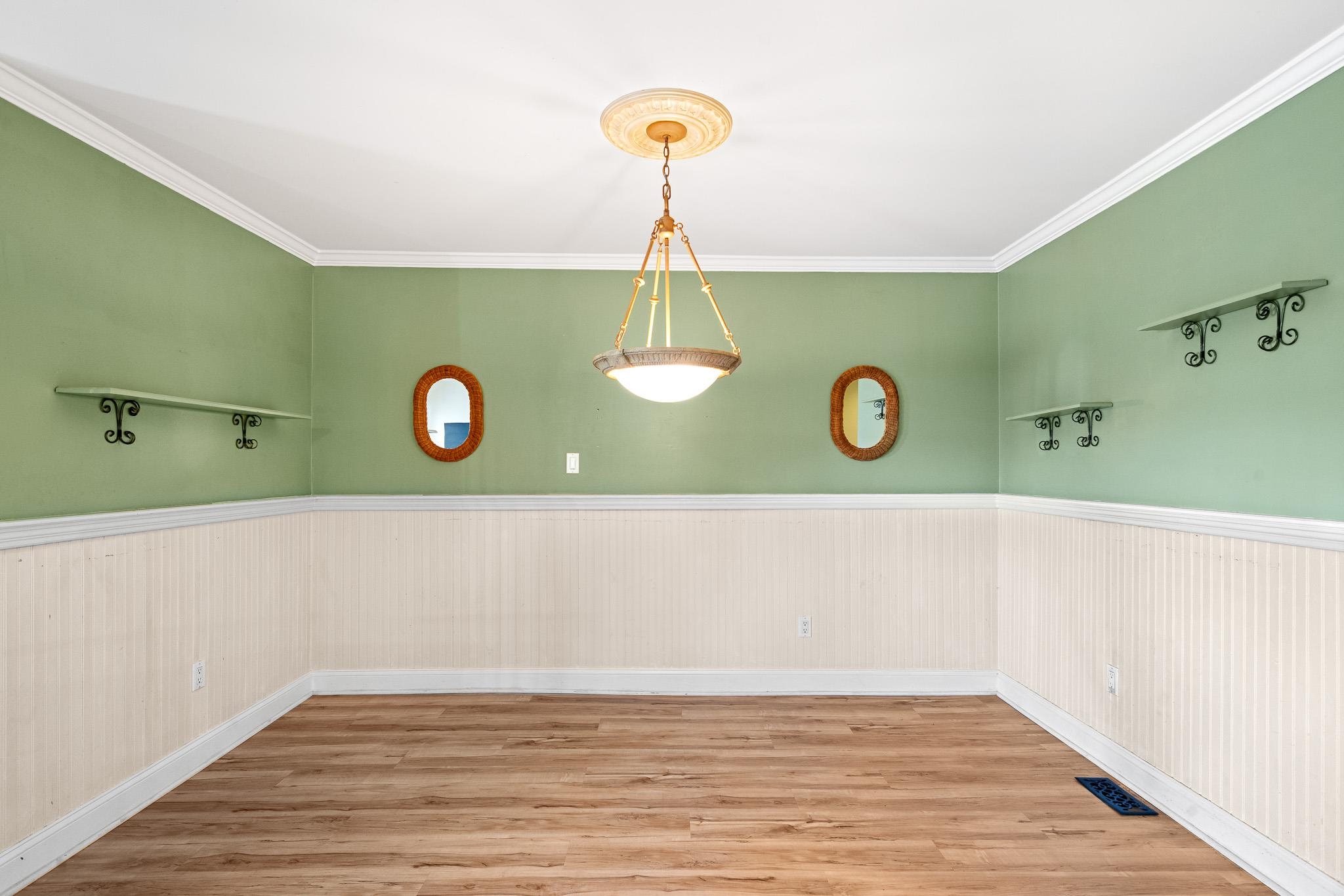 Petersburg, New Jersey 08270, United States, 4 Bedrooms Bedrooms, ,2 BathroomsBathrooms,Residential,Active,220367