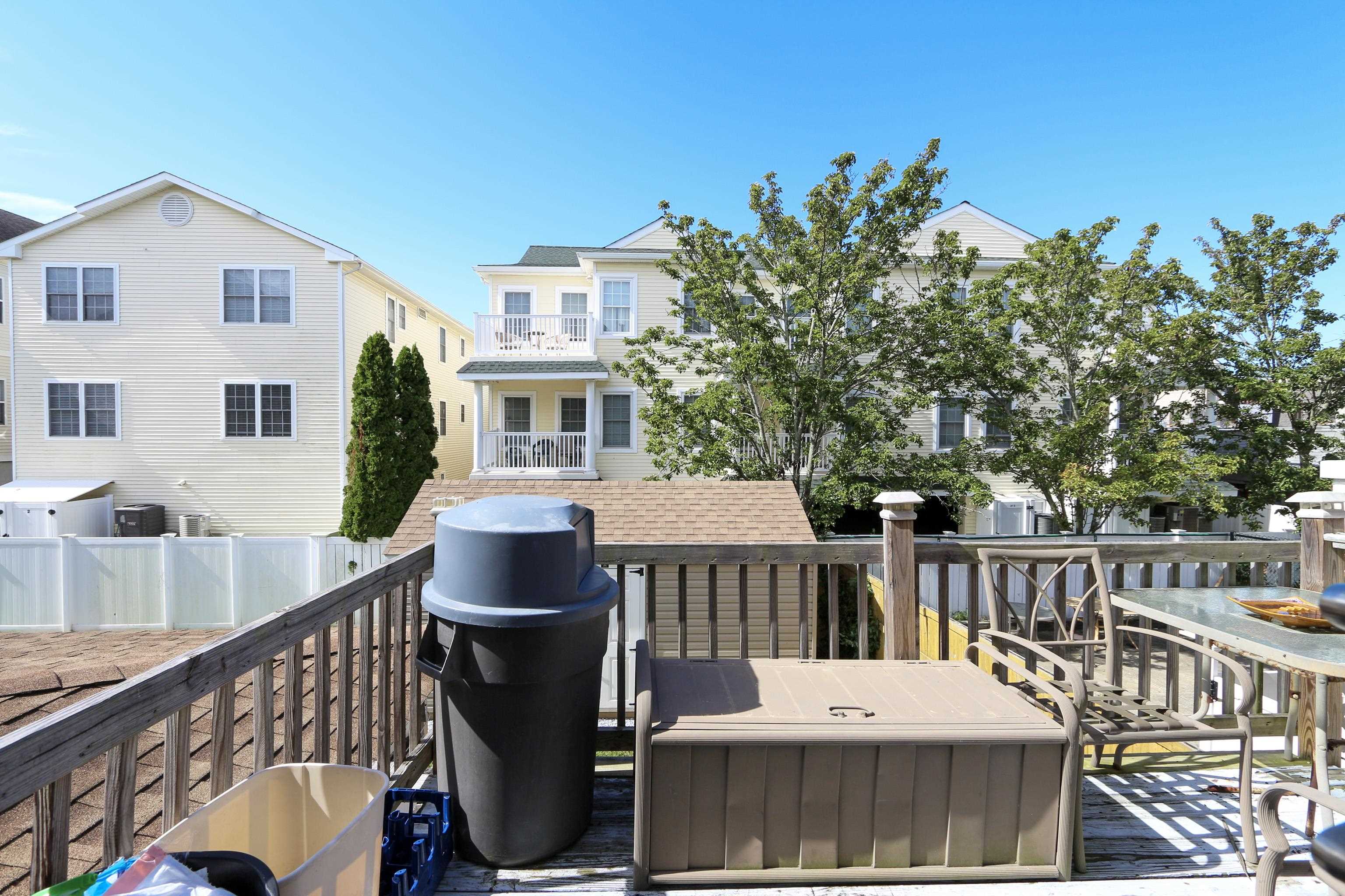 Wildwood, New Jersey 08260, United States, 7 Bedrooms Bedrooms, ,5 BathroomsBathrooms,Residential,Active,216984