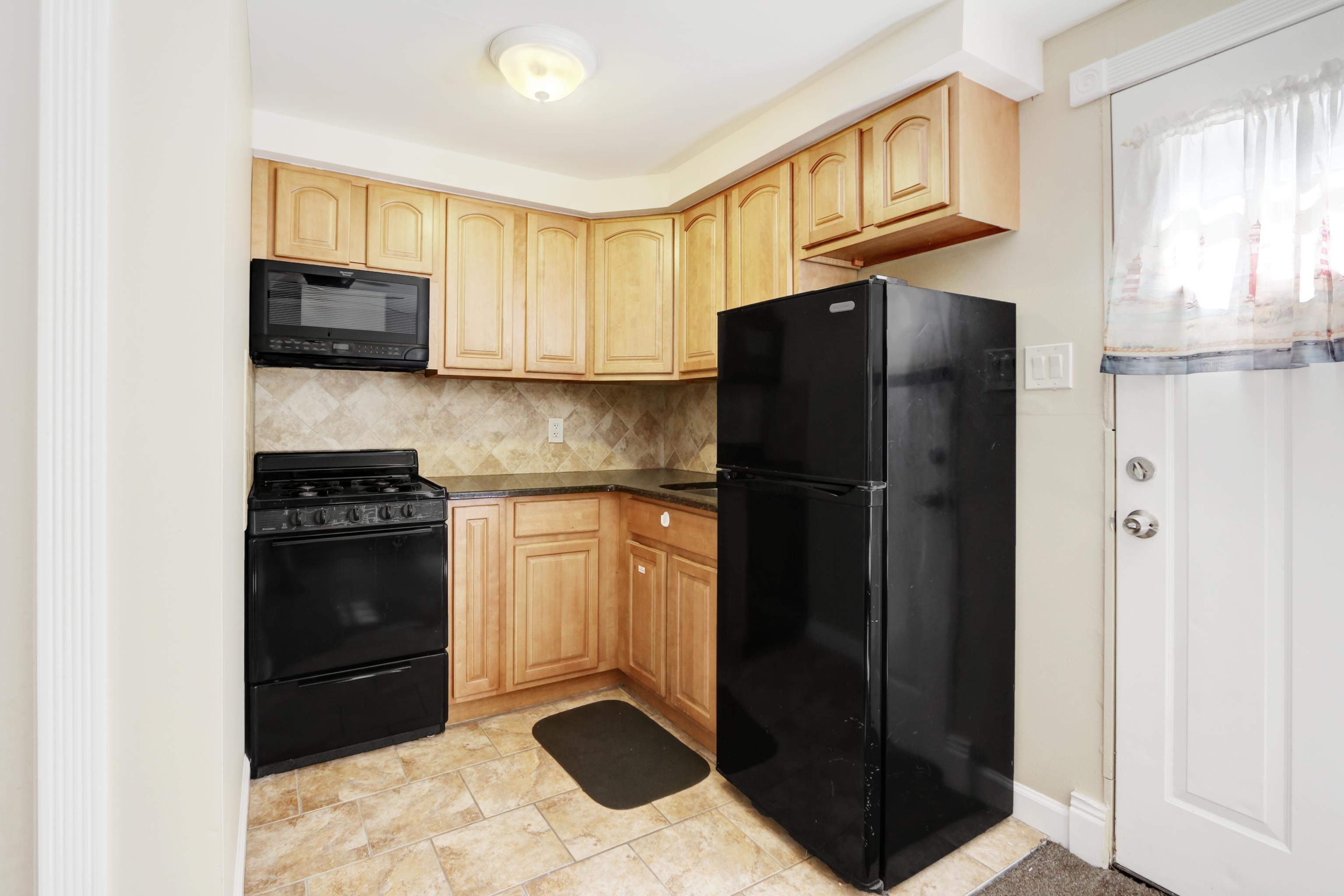 Wildwood, New Jersey 08260, United States, 7 Bedrooms Bedrooms, ,5 BathroomsBathrooms,Residential,Active,216984