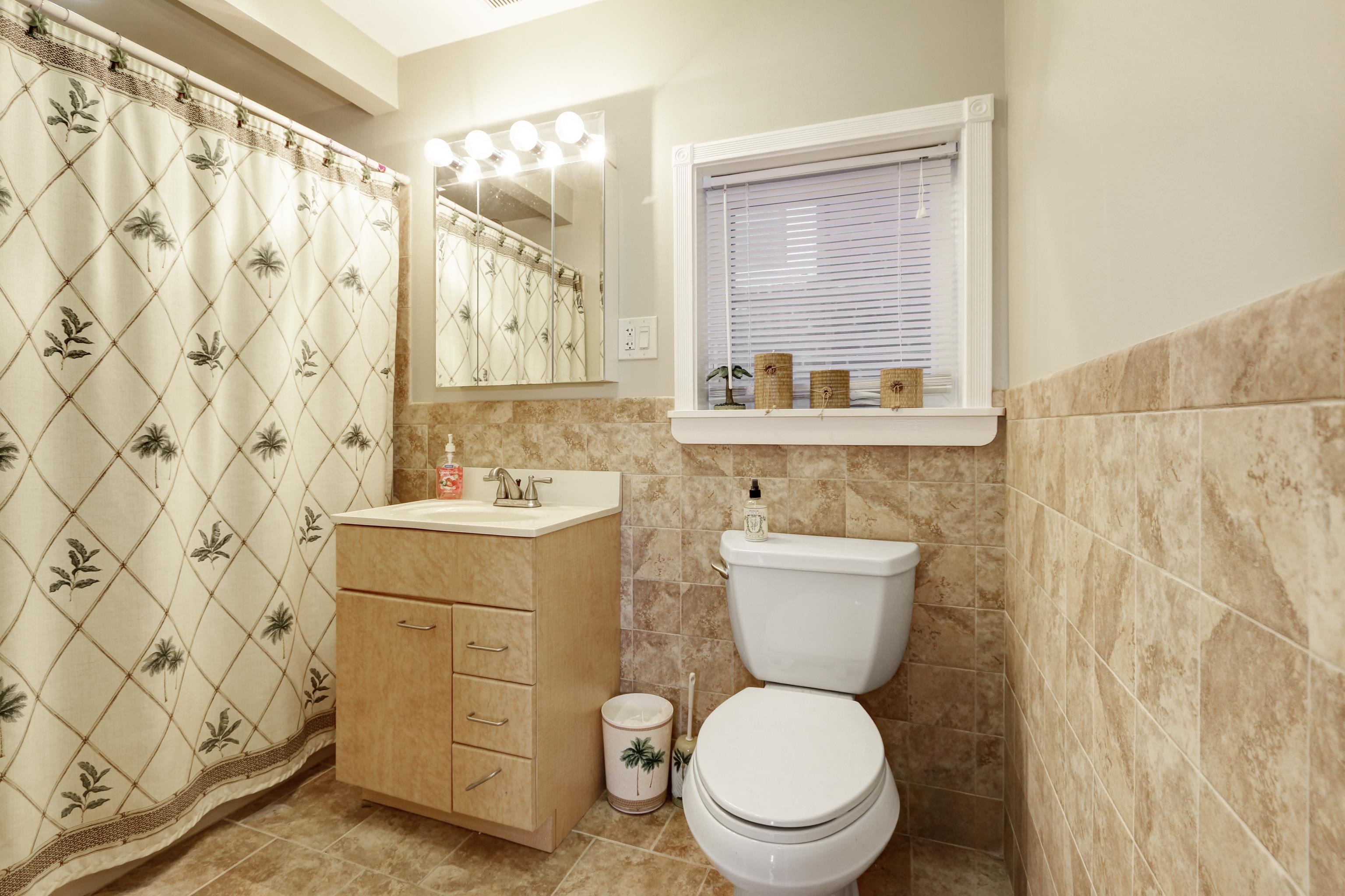 Wildwood, New Jersey 08260, United States, 7 Bedrooms Bedrooms, ,5 BathroomsBathrooms,Residential,Active,216984